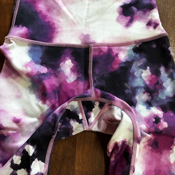 NWOT Lululemon leggings - Picture 2 of 3